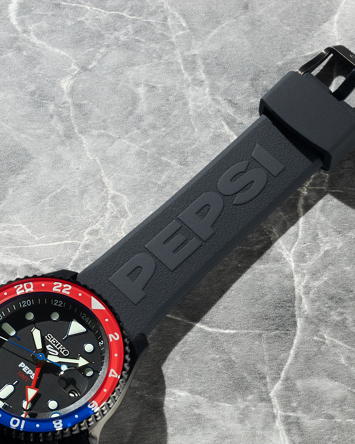 Seiko 5 Pepsi Strap Detail