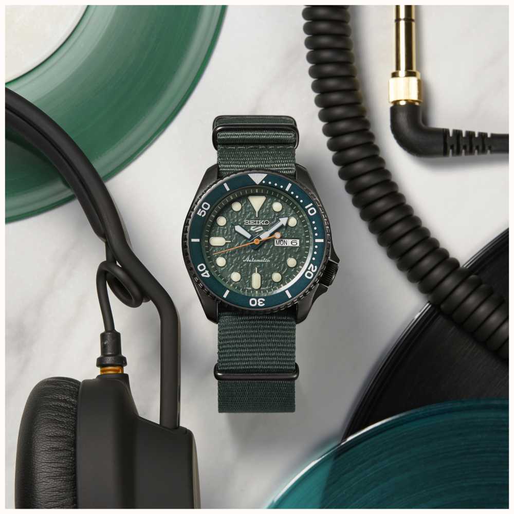 Seiko 5 Sport Sense Automatic Green Dial Green NATO